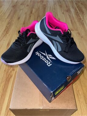 Reebok Runners 5.0 Women's Black Running Shoes with Pink Lining
